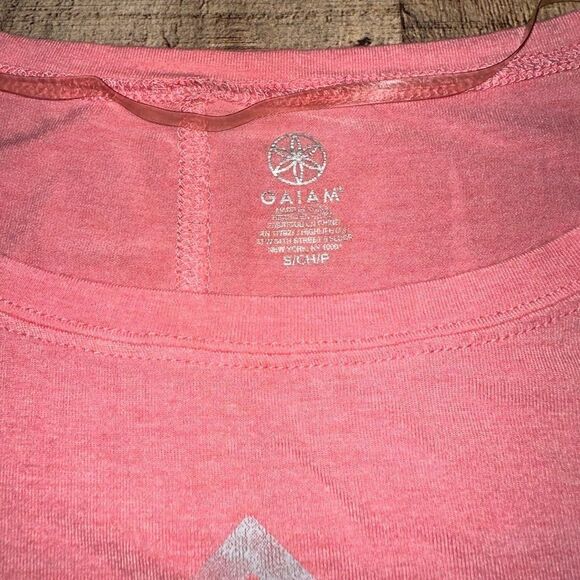 Gaiam oversized yoga graphic t shirt balance - Picture 5 of 9